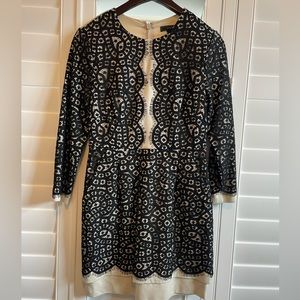BCBGMAXAZRIA black lace/cream sheath dress size 4
